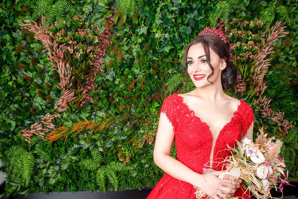 PASSION gelinlik modeli - Tutkulu mermaid siluet, dramatik detaylar ile